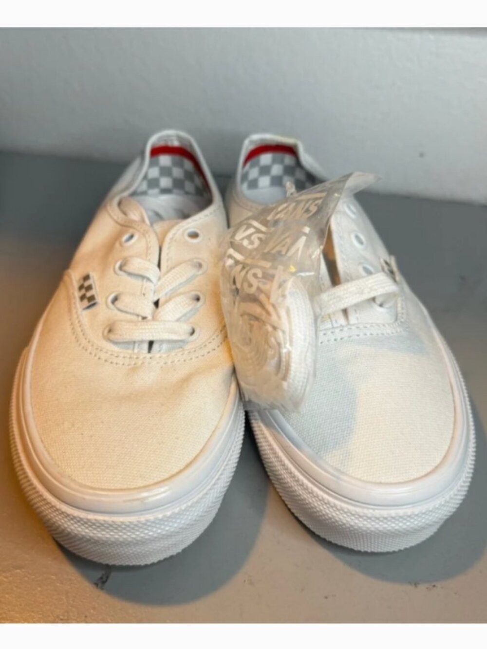 Vans - Picture 2 of 7